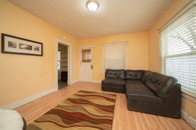 1215_Alamo_Ave_06