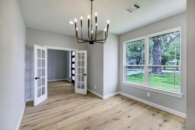 703 W 42nd St, Houston, TX 77018 - photo 7