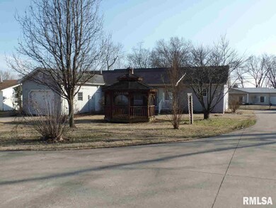 1612 Dorris Heights Rd, Harrisburg, IL 62946 - photo 4