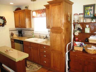 4612 N Weaverridge Blvd, Peoria, IL 61615 - photo 6