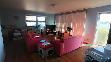 1612 W Kirby Ave, Champaign, IL 61821 - photo 2