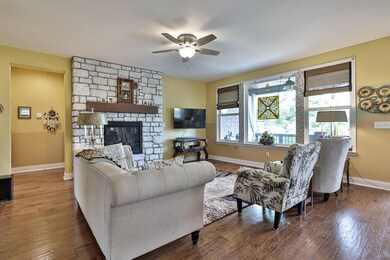 005-Living-Room