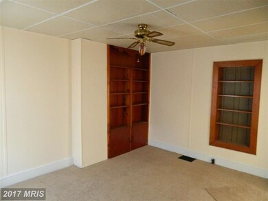 372 W Queen St, Chambersburg, PA 17201 - photo 2