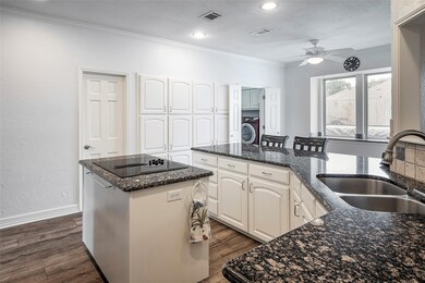 333 Cottonwood Ln, Hurst, TX 76054 - photo 7