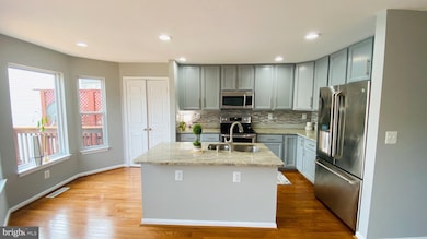 2547 James Monroe Cir, Herndon, VA 20171 - photo 6