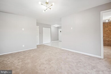 19423 Brassie Place unit 201, Montgomery Village, MD 20886 - photo 5