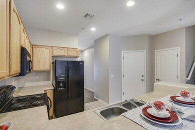 302-East-Lawrence-Boulevard-111-17