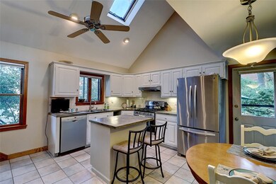 8 Maudsley Ave, Barrington, RI 02806 - photo 7