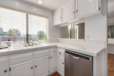 19 Mcafee Ct, Thousand Oaks, CA 91360 - photo 4