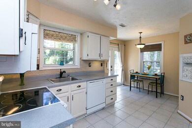 6523 Alopex Rd, Waldorf, MD 20603 - photo 3