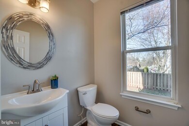 46816 Backwater Dr, Sterling, VA 20164 - photo 6