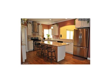 Chef's Kitchen w/ Stainless Steel Appliances
