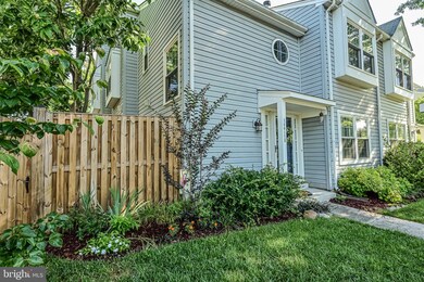 14012 Grumble Jones Ct unit B, Centreville, VA 20121 - photo 3