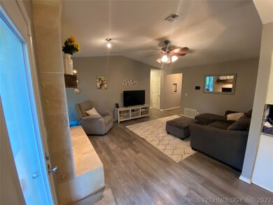 21513 E 32nd St S, Broken Arrow, OK 74014 - photo 2