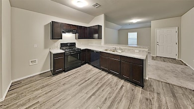 1832 Hannah Ln, Yukon, OK 73099 - photo 6