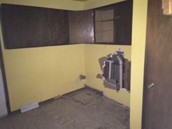 2316 Hebron Ave, Zion, IL 60099 - photo 5