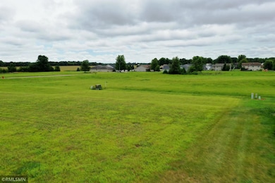 348 Cedar Trail Dr, Le Sueur, MN 56058 - photo 3