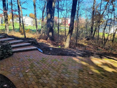 5404 Devonshire Ct, Laurys Station, PA 18059 - photo 3