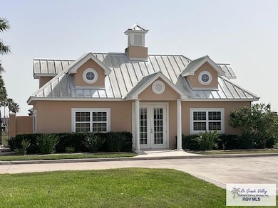 113 Jean Lafitte unit 6, Port Isabel, TX 78578 - photo 2
