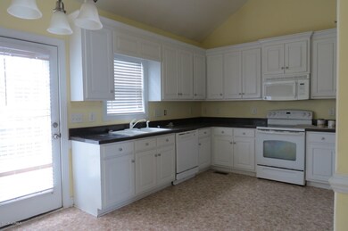 901 Selwood Ln, Winterville, NC 28590 - photo 3