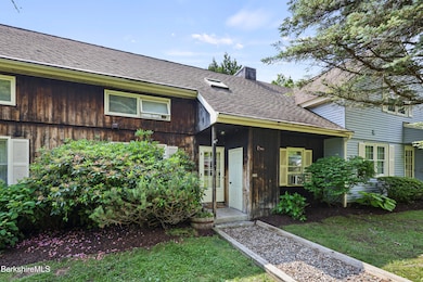 1052 Beaver Pond Meadows, Hancock, MA 01237 - photo 2