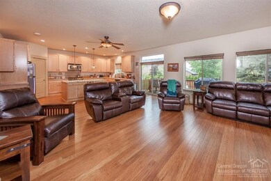 2420 SW 39th St, Redmond, OR 97756 - photo 6