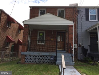 643 Emerson St NE, Washington, DC 20017 - photo 2