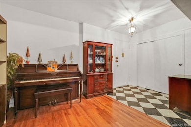 Southridge Cooperative unit 2B, Jackson Heights, NY 11372 - photo 5