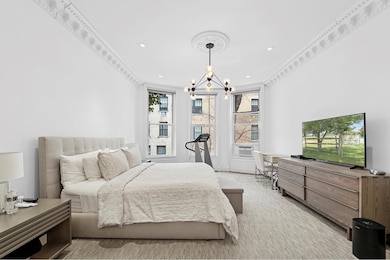 165 E 71st St, New York, NY 10021 - photo 6