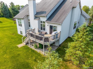 SPACIOUS DECK