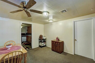 109 W East Ave, Cache, OK 73527 - photo 4