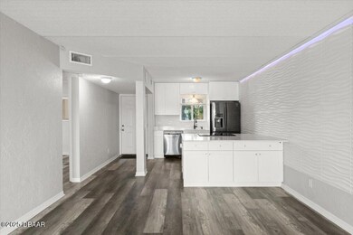 33-411 N Halifax Ave #212 (33 of 43)