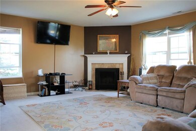 3069 Lodgepole Dr, Whiteland, IN 46184 - photo 2