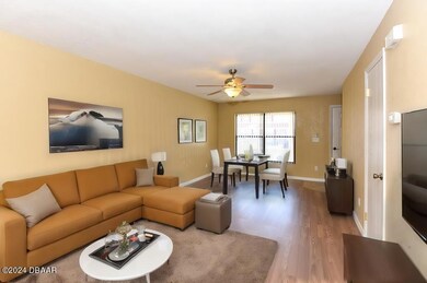 sTAGED lIVINGROOM AND dININGROOM