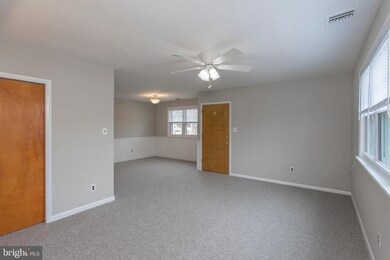 24 Haws Ln unit B, Flourtown, PA 19031 - photo 2