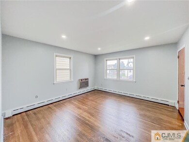 731 Roosevelt Ave, Carteret, NJ 07008 - photo 2