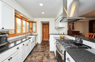 2618 47th St, Des Moines, IA 50310 - photo 7