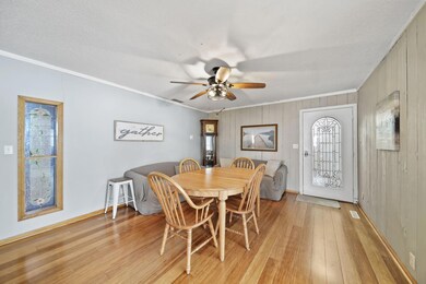 318 Cedar St, Brooklyn, MI 49230 - photo 4