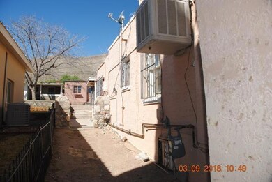 1861 Kentucky St, El Paso, TX 79930 - photo 4