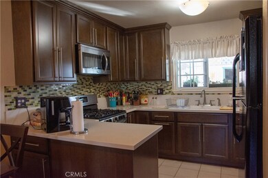 8233 Henderson Green, Buena Park, CA 90621 - photo 6