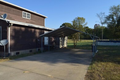 606 Cooley Ford Rd, Tennessee Ridge, TN 37178 - photo 6