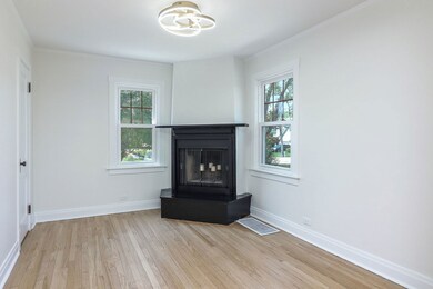 15W355 E Harvard St, Elmhurst, IL 60126 - photo 4