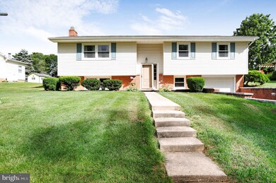 1304 Woodland Pkwy, Waynesboro, PA 17268 - photo 2