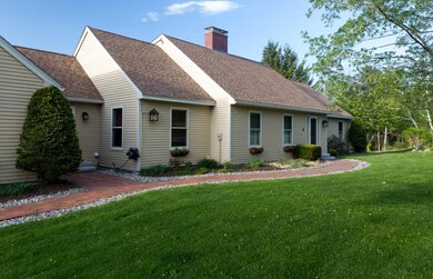 5 Crockett Cir, New London, NH 03257 - photo 3