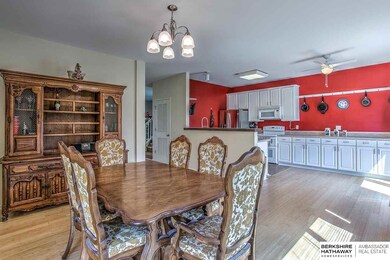 2103 Ridgeview Dr, Papillion, NE 68046 - photo 4