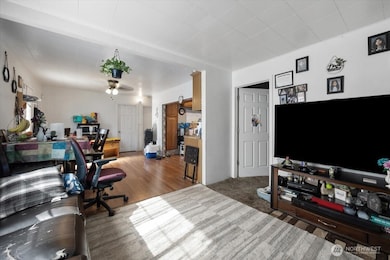 412 Maple Ct, Toppenish, WA 98948 - photo 4