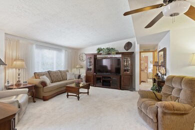 123 NW Wrightwood Cir, Grants Pass, OR 97526 - photo 3