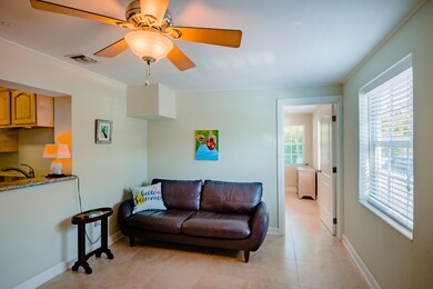 1332 Seminary St 102-3