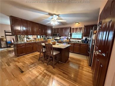 889 Fairview Ln, Given, WV 25245 - photo 4