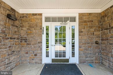 306 Wyndham Cir unit J, Owings Mills, MD 21117 - photo 7